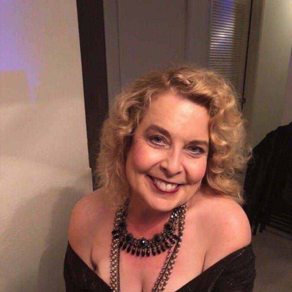 Meet your Posher, Laurie